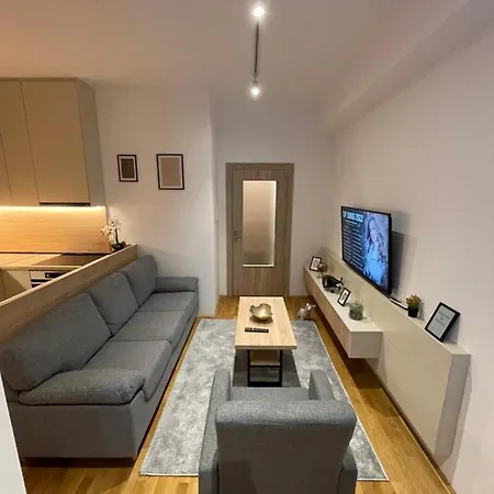 Apartment Hills