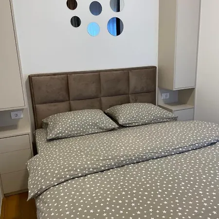 Hills アパート ポドゴリツァ