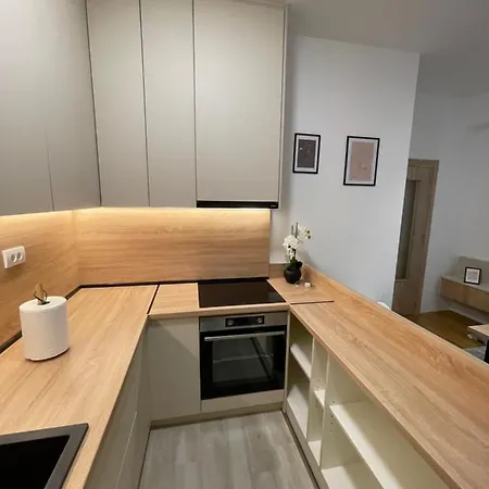 Hills ポドゴリツァ