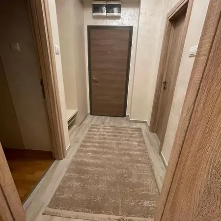 Apartment Hills
