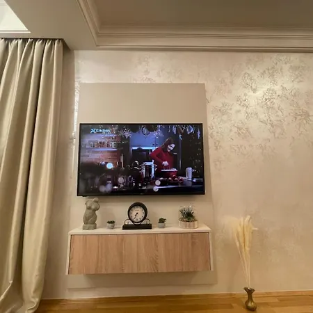 Hills Apartment *